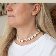 Load image into Gallery viewer, Handmade Cowrie Shell Necklace Choker