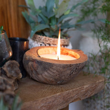 Load image into Gallery viewer, Soy Wax Coconut Shell Candle Sandalwood Scent and Vanilla Scent