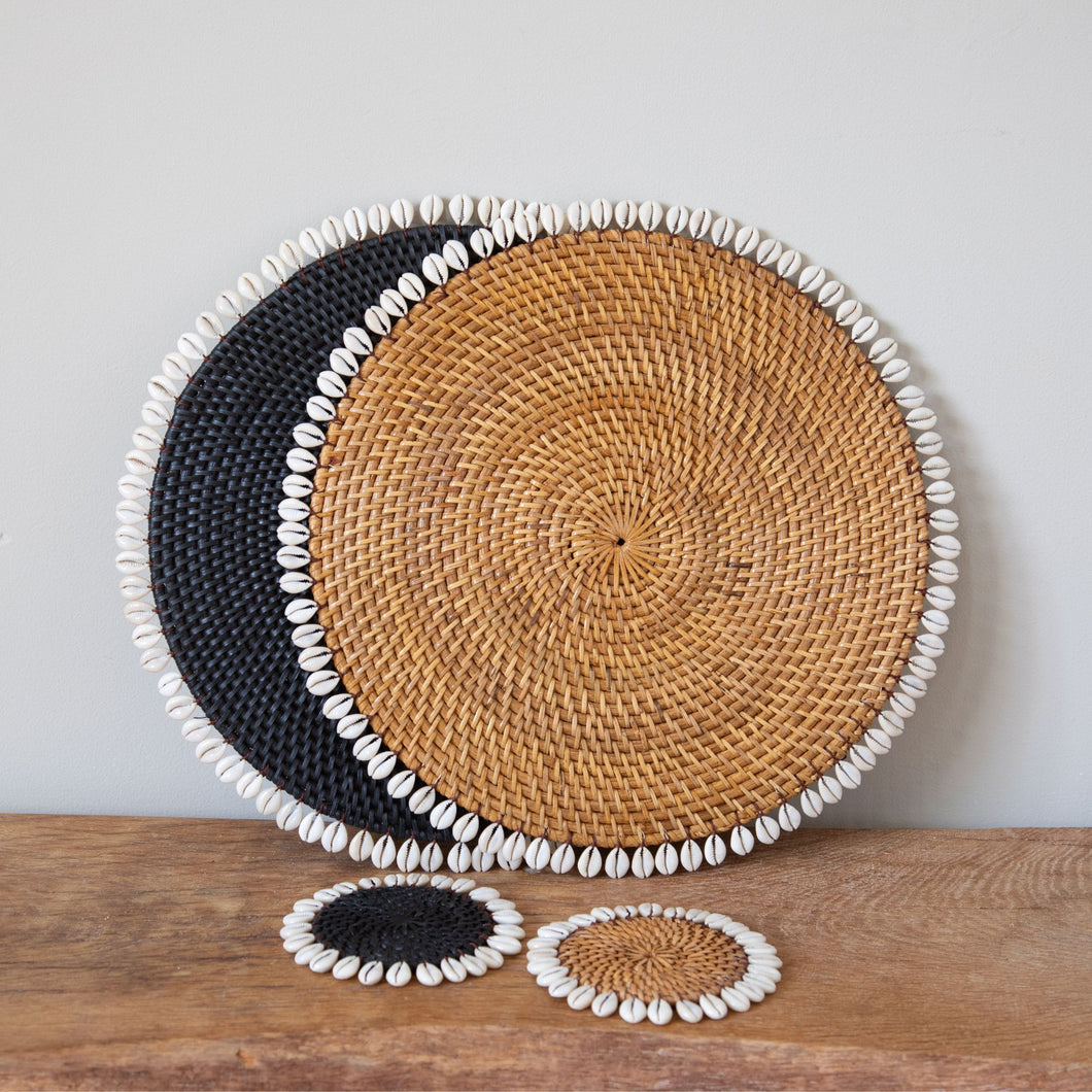 Rattan Shell Edge Round Placemat Wicker 39cm Honey and Black