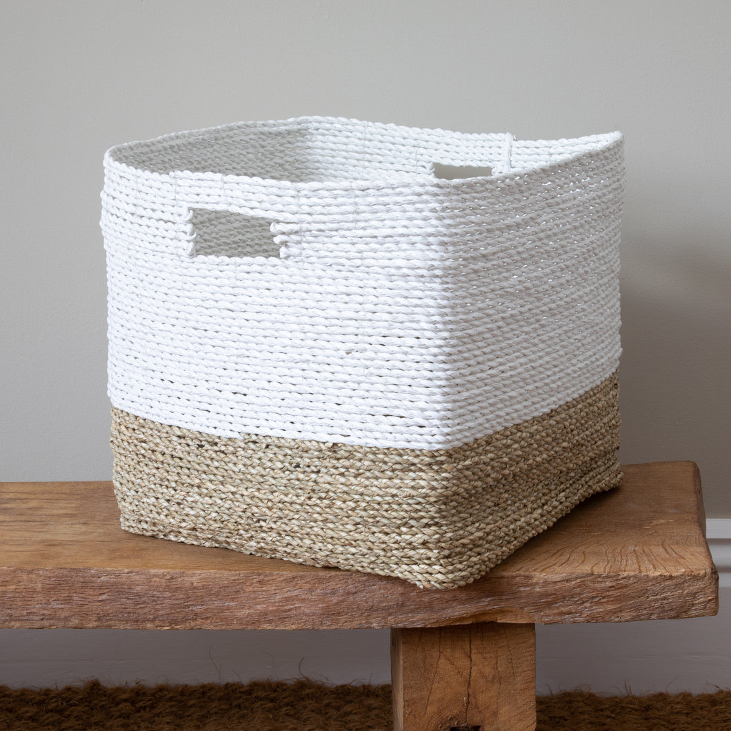 Natural Wicker Basket Dip Design and Handle