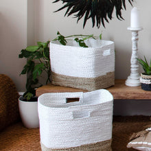 Load image into Gallery viewer, Natural Wicker Basket Dip Design and Handle
